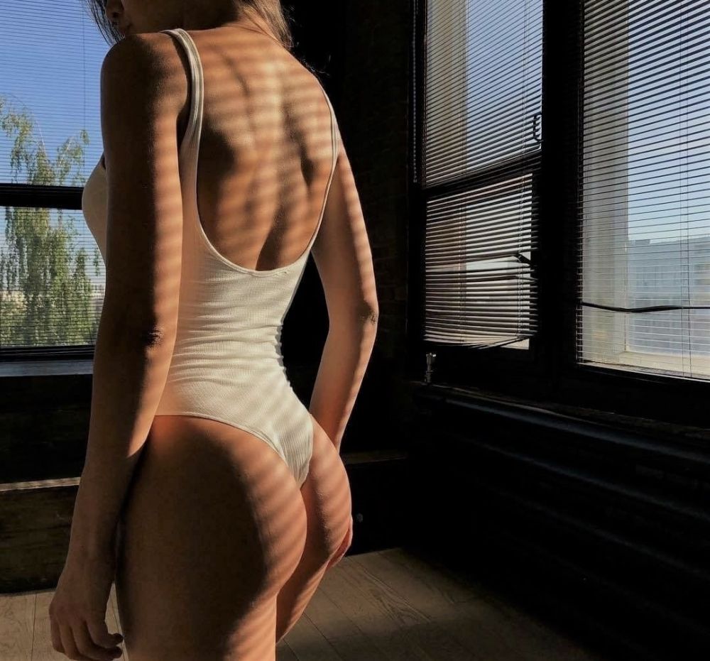 Katta kokrak ortasidagi jinsiy aloqa porno video Yogoch porno kastinglar